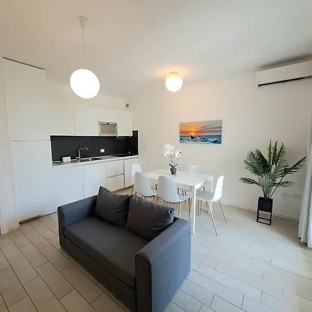 Appartamento Wave In Piazza Trieste - Seasons Real Estate -