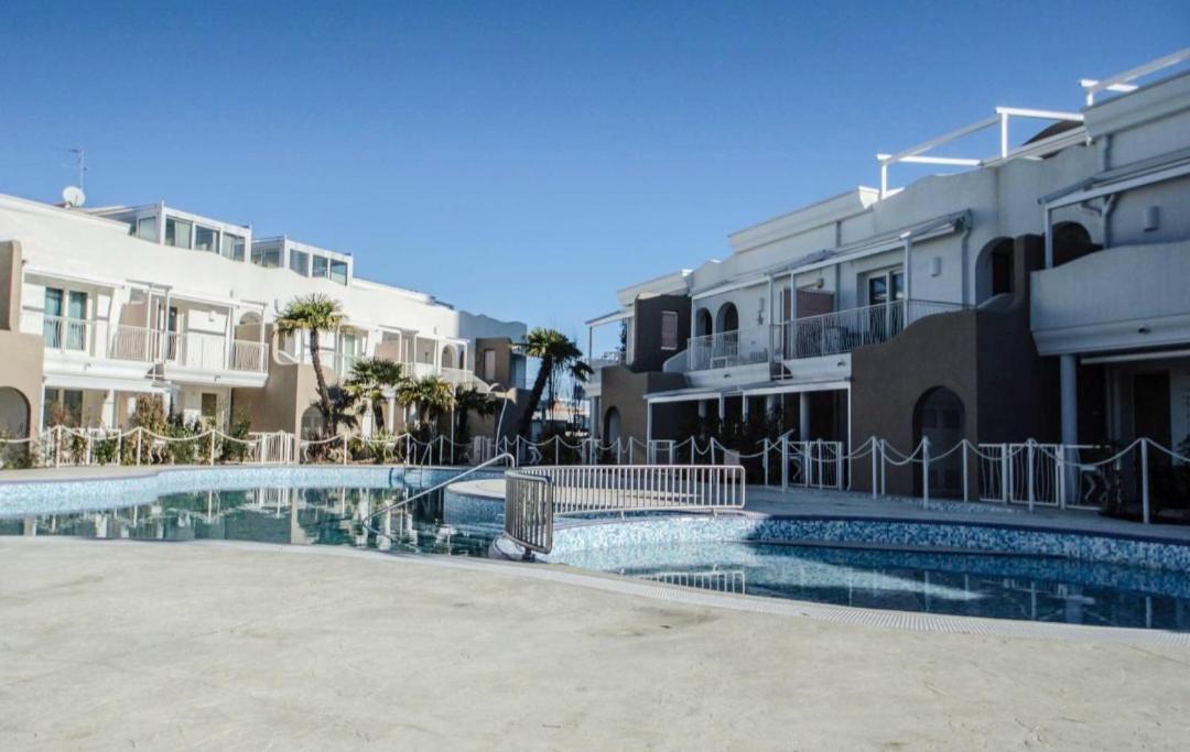 Wave In Piazza Trieste - Seasons Real Estate -